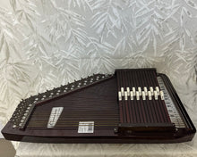 Load image into Gallery viewer, Tokai Gakki Chromaharp (Autoharp)
