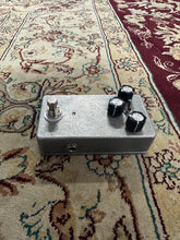 Load image into Gallery viewer, Handmade Modified Bluesbreaker Clone
