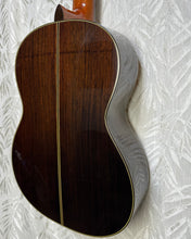 Load image into Gallery viewer, Takamine C132S Secondhand in Case - Upwey Music
