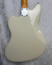Load image into Gallery viewer, Squier J Mascis Jazzmaster Vintage White
