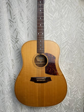 Load image into Gallery viewer, Cole Clark Fat Lady 2 FL2A in case Secndhand
