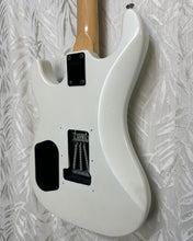 Load image into Gallery viewer, Kramer Pacer Classic 2013 Pearl White (Taken)
