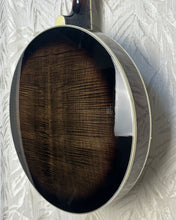 Load image into Gallery viewer, Oakridge Tenor 4 string Banjo in Case - Upwey Music
