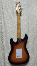 Load image into Gallery viewer, SX Strat VES62 3SB secondhand in bag

