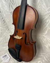 Load image into Gallery viewer, Vivo Encore 34 Student Violin Outfit with Alphayu strings Secondhand
