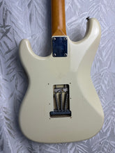 Load image into Gallery viewer, Squier Stratocaster Japanese Secondhand in Case
