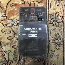 Load image into Gallery viewer, Behringer TU300 Chromatic Tuner Pedal
