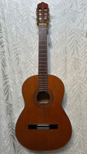 Load image into Gallery viewer, Ariana C1420 Left Hand Classical guitar Vintage Japanese - Upwey Music
