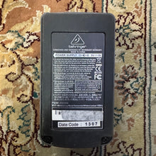 Load image into Gallery viewer, Behringer TU300 Chromatic Tuner Pedal
