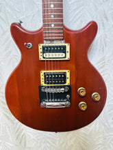 Load image into Gallery viewer, Maton Jumbuck JB6 Circa &#39;77 in Case Vintage

