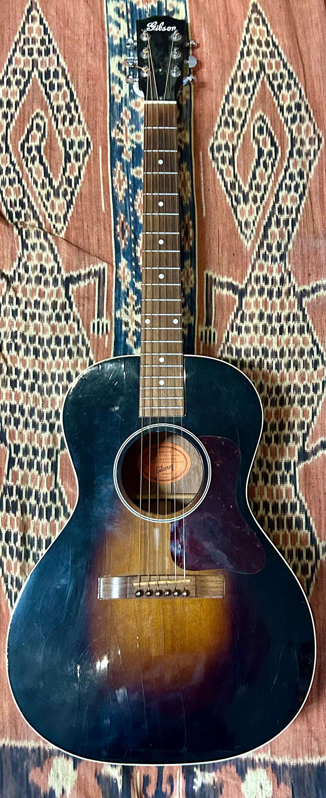 Gibson L-00 Blues King 2006 in Poly Case (Taken)