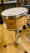 Load image into Gallery viewer, Evetts Drums 13&quot;x6.5&quot; Spotted Gum Snare Secondhand
