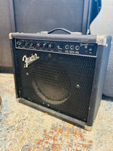 Load image into Gallery viewer, Fender Frontman FM25R Electric Guitar amp
