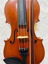 Load image into Gallery viewer, Camber 201 12.5 Viola in Case with Bow Tonica Strings
