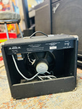 Load image into Gallery viewer, Fender Frontman FM25R Electric Guitar amp
