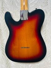 Load image into Gallery viewer, Fender Highway One Telecaster in G&amp;G Case
