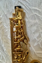 Load image into Gallery viewer, Yamaha YAS 62 Mk I Alto Sax in SKB case (recentl Full Service)
