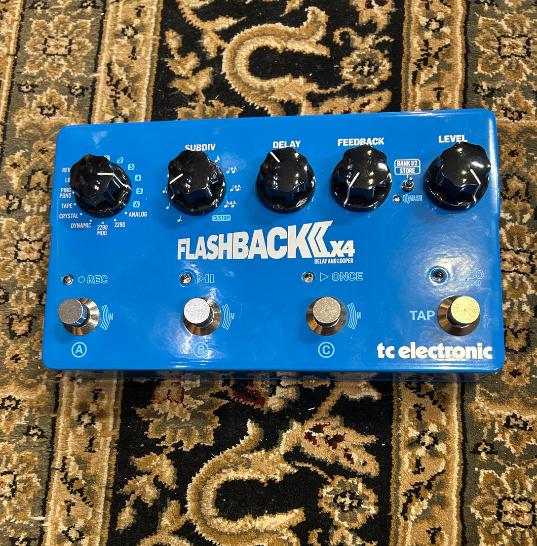 T.C. Electronic Flashback 2 x 4 Delay and Looper