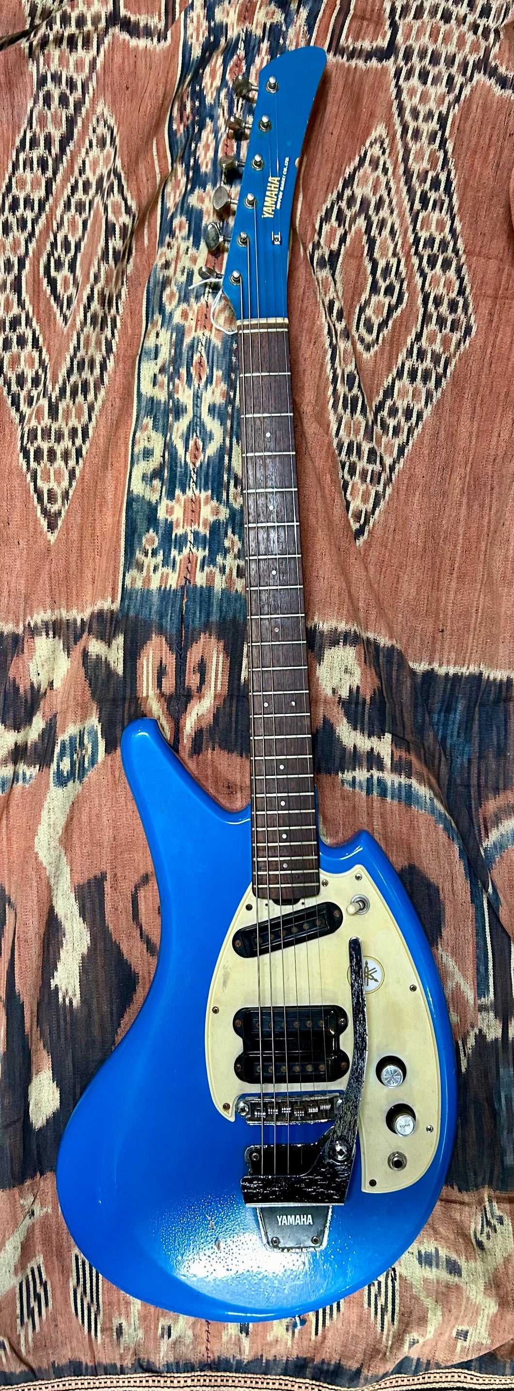 Vintage Yamaha Flying Banana SG3C Blue