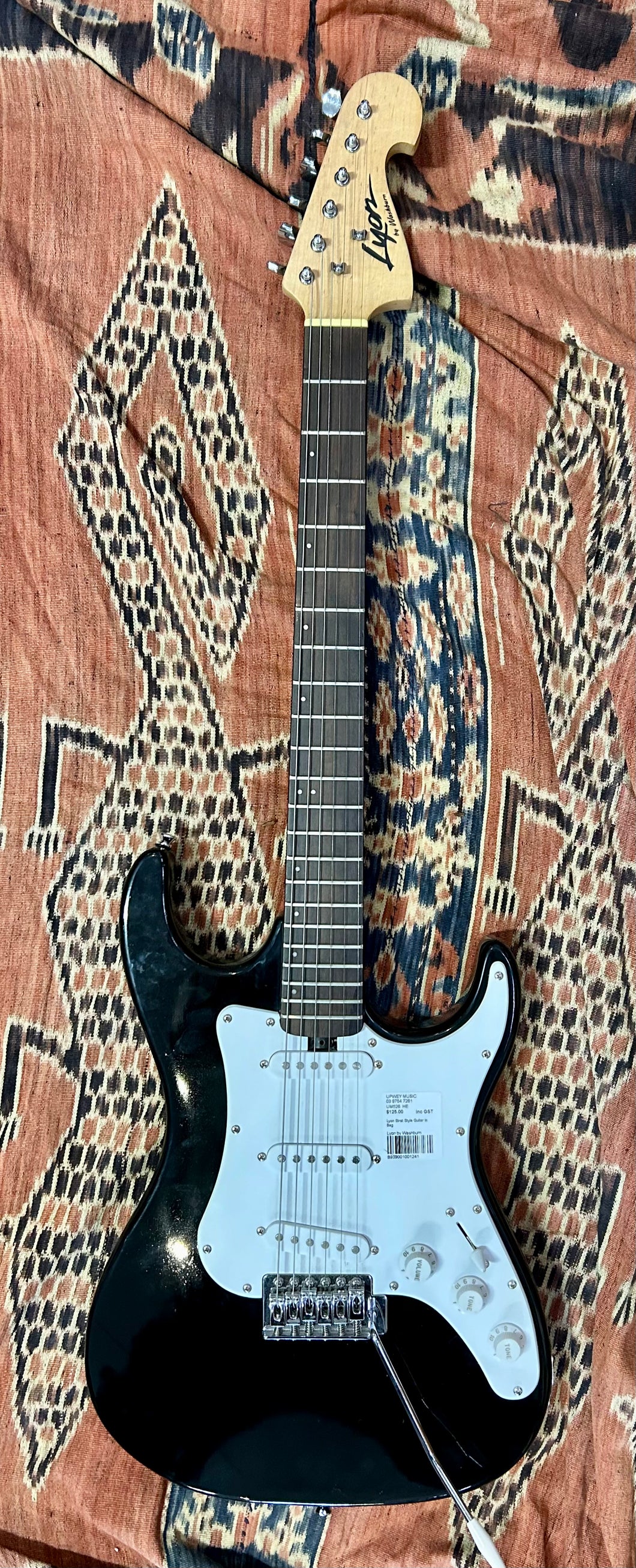 Lyon Strat Style Guitar in Bag