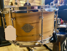 Load image into Gallery viewer, Evetts Drums 13&quot;x6.5&quot; Spotted Gum Snare Secondhand
