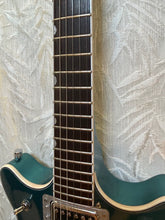 Load image into Gallery viewer, Gretsch Electromatic Double Jet Ocean Turquoise in Gretsch Case
