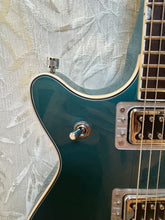 Load image into Gallery viewer, Gretsch Electromatic Double Jet Ocean Turquoise in Gretsch Case
