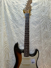 Load image into Gallery viewer, Squier Bullet Strat Sunburst Secondhand
