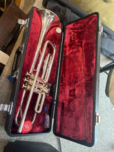 Load image into Gallery viewer, Yamaha Trumpet T100S Secondhand
