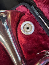 Load image into Gallery viewer, Yamaha Trumpet T100S Secondhand
