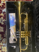 Load image into Gallery viewer, Yamaha Trumpet YTR-2330 Bb Secondhand
