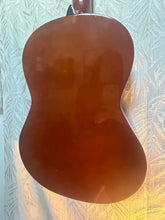 Load image into Gallery viewer, Suzuki SG-3B Classical Guitar in Bag Secondhand
