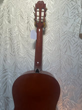 Load image into Gallery viewer, Suzuki SG-3B Classical Guitar in Bag Secondhand
