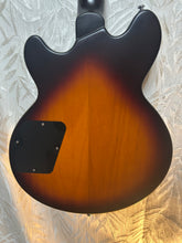 Load image into Gallery viewer, Fret King Gordon Giltrap Signature ES Style Electric Secondhand in bag

