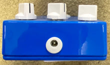 Load image into Gallery viewer, Handmade Delay Pedal Inchindown Blue
