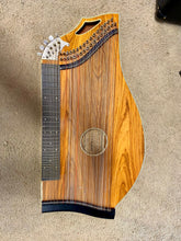 Load image into Gallery viewer, Framus Alpine Zither Vintage

